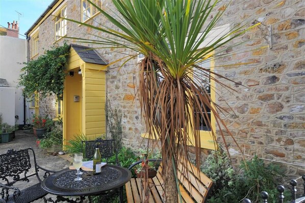 Cottage | Interior