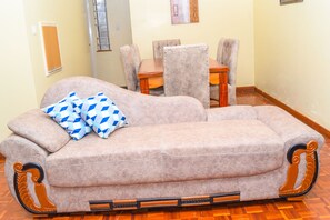 Smart TV - Convenient, Serene &Own Gated House in Westlands (Nairobi)