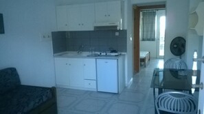 Basic Apartment - BLUE BLOCK (Kassandra)