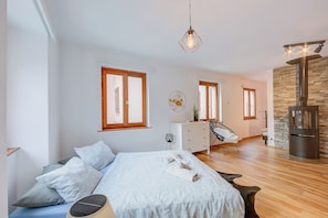 1 bedroom, laptop workspace, WiFi, bed sheets - Casa Elvezia (Lugano)
