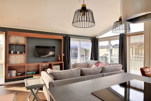 Cottage | Interior