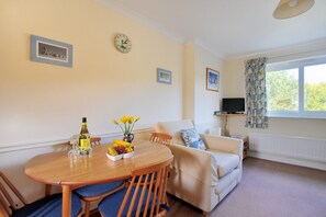 Cottage | Living room - Bridge House Apartment (Bridport)