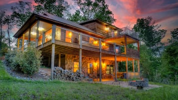 House, 3 Bedrooms | Exterior