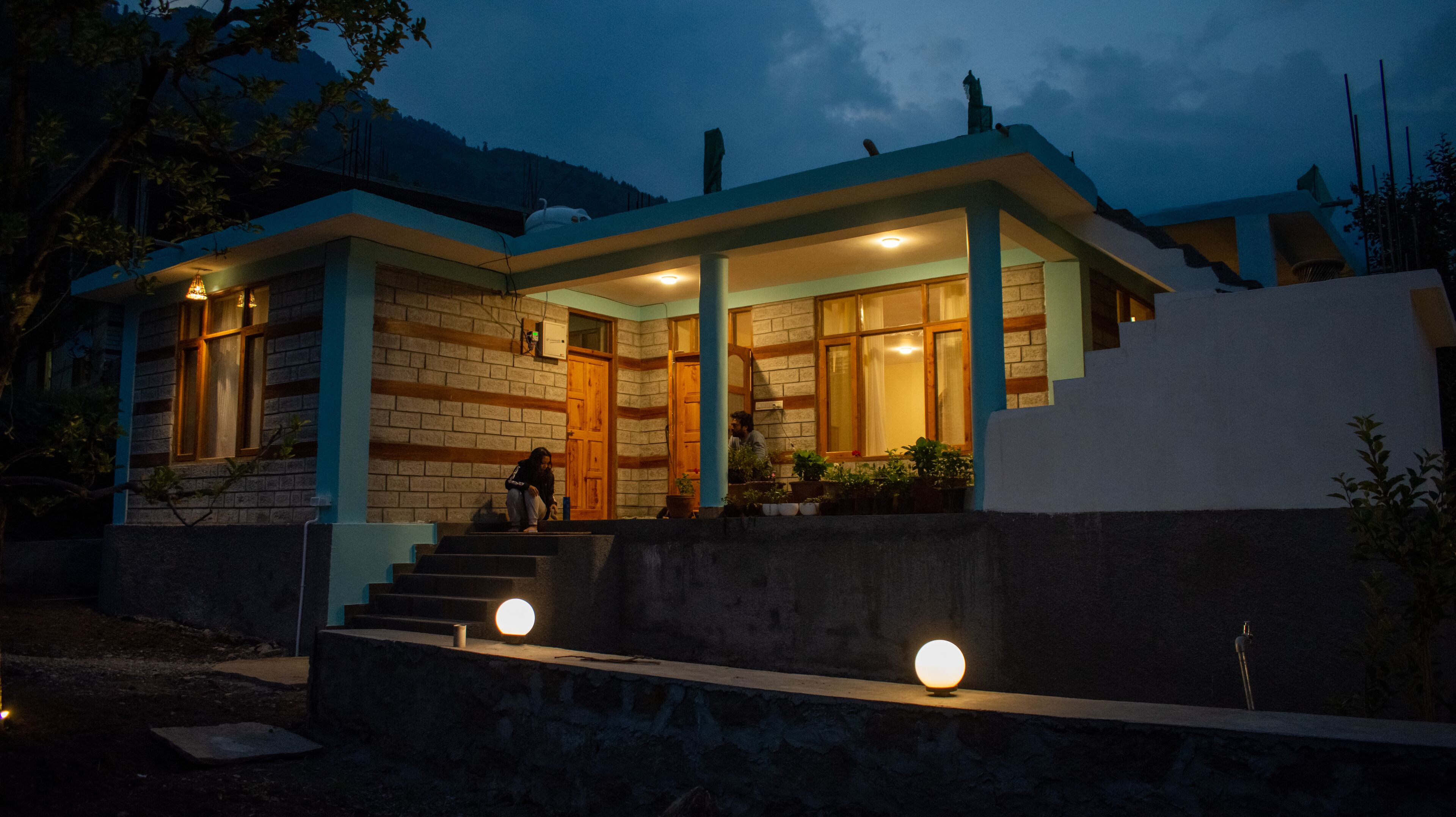 المنشأة من الخارج