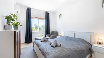 3 dormitorios, tabla de planchar con plancha, wifi y ropa de cama