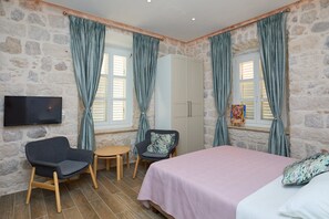 Apartment (0 Bedroom) | Schreibtisch, Bügeleisen/Bügelbrett, Babybetten, WLAN