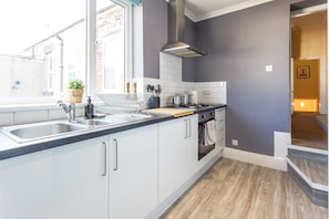 Apartment, Private Bathroom (Tynemouth Road) | Interior