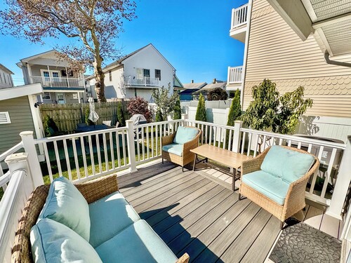 Unique Wildwood 3 BR 1,5 BA House in the Heart of town