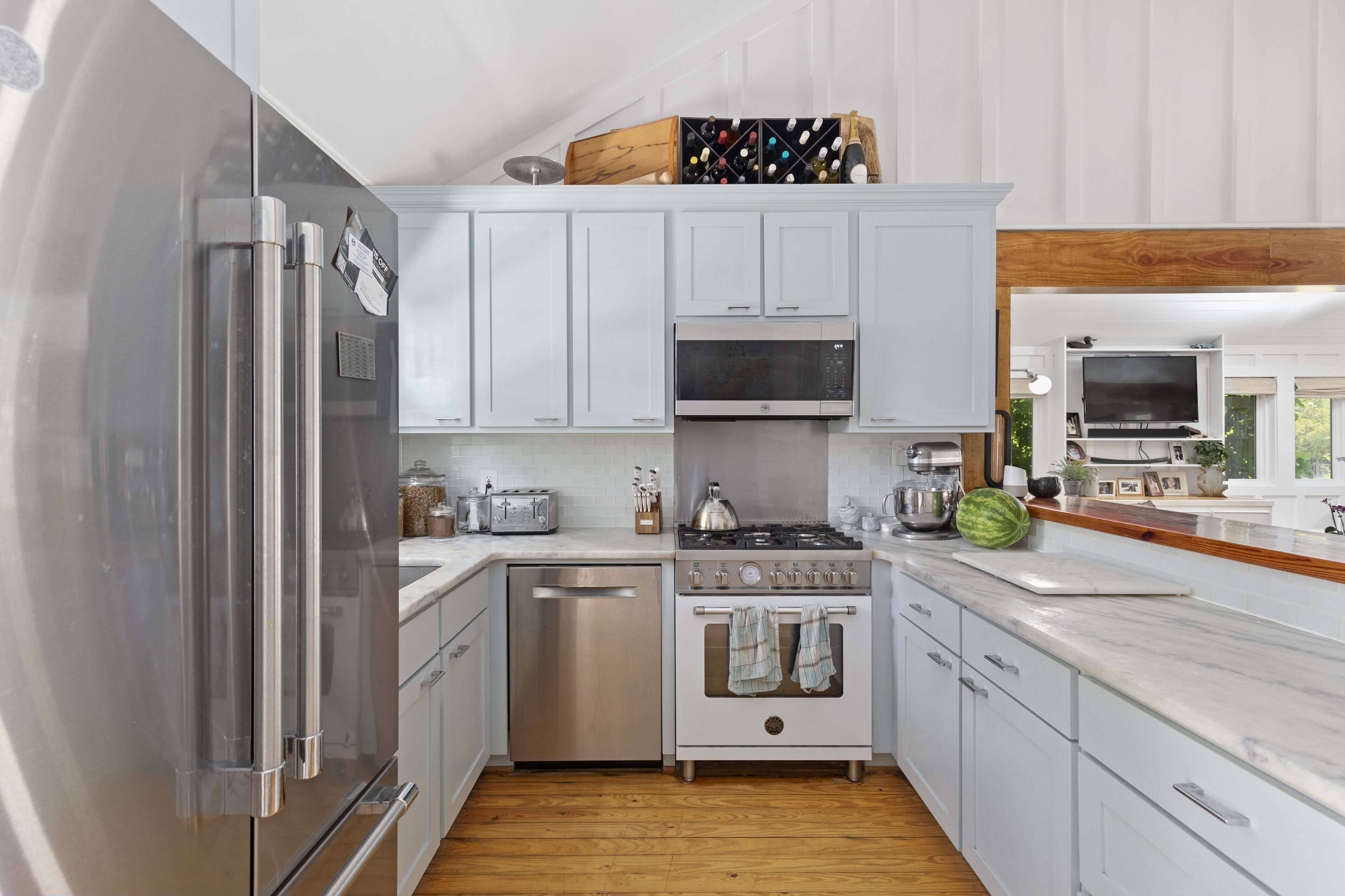 Dishwasher, coffee/tea maker