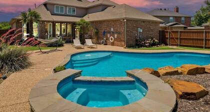 Southern Charm & Luxury Living - BBQ & Pool
