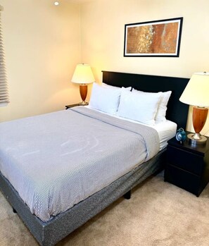 4 dormitoris, escriptori i planxa i posts de planxar 