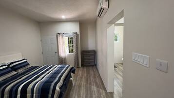 3 habitaciones, tabla de planchar con plancha y wifi gratis