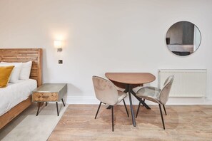 Premium bedding, WiFi, bed sheets - Host & Stay | Studio Pod 2 (Saltburn-by-the-Sea)
