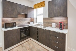 Fridge, microwave, oven, stovetop - Host & Stay | Studio Pod 2 (Saltburn-by-the-Sea)