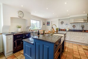 Småhus | Eget kjøkken | Kjøleskap, oppvaskmaskin, vannkoker og brødrister