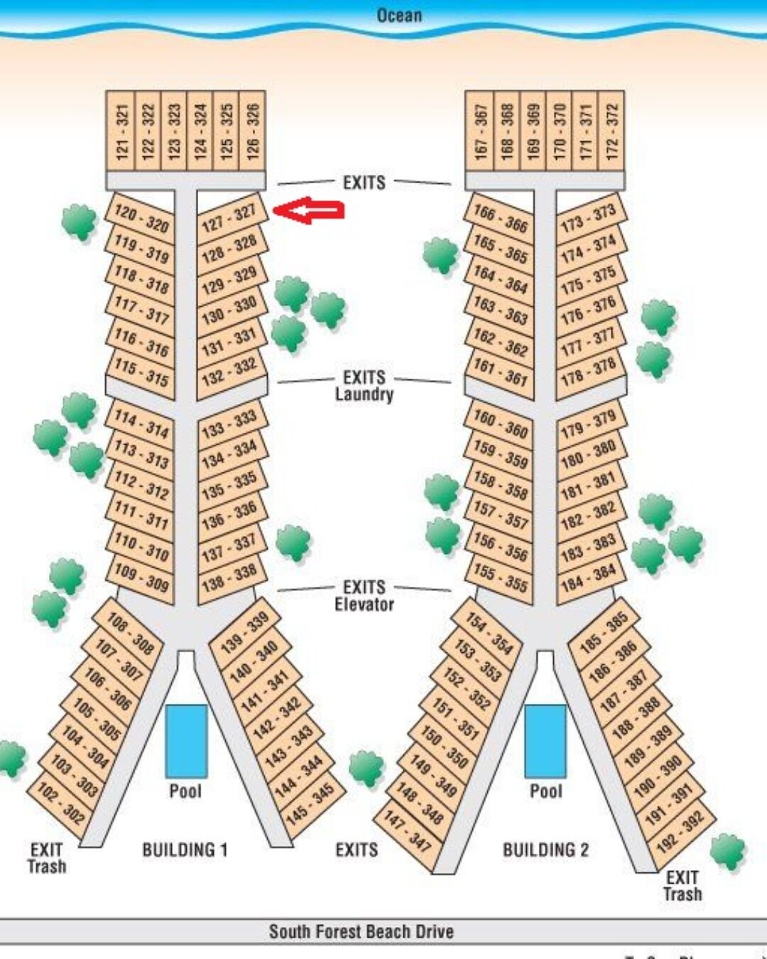 Ein Grundriss eines Hotels mit zwei Gebäuden, jeweils mit nummerierten Zimmern, Ausgängen, einem Pool und Mülleimern.