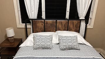 4 quartos, Wi-Fi de cortesia, roupa de cama