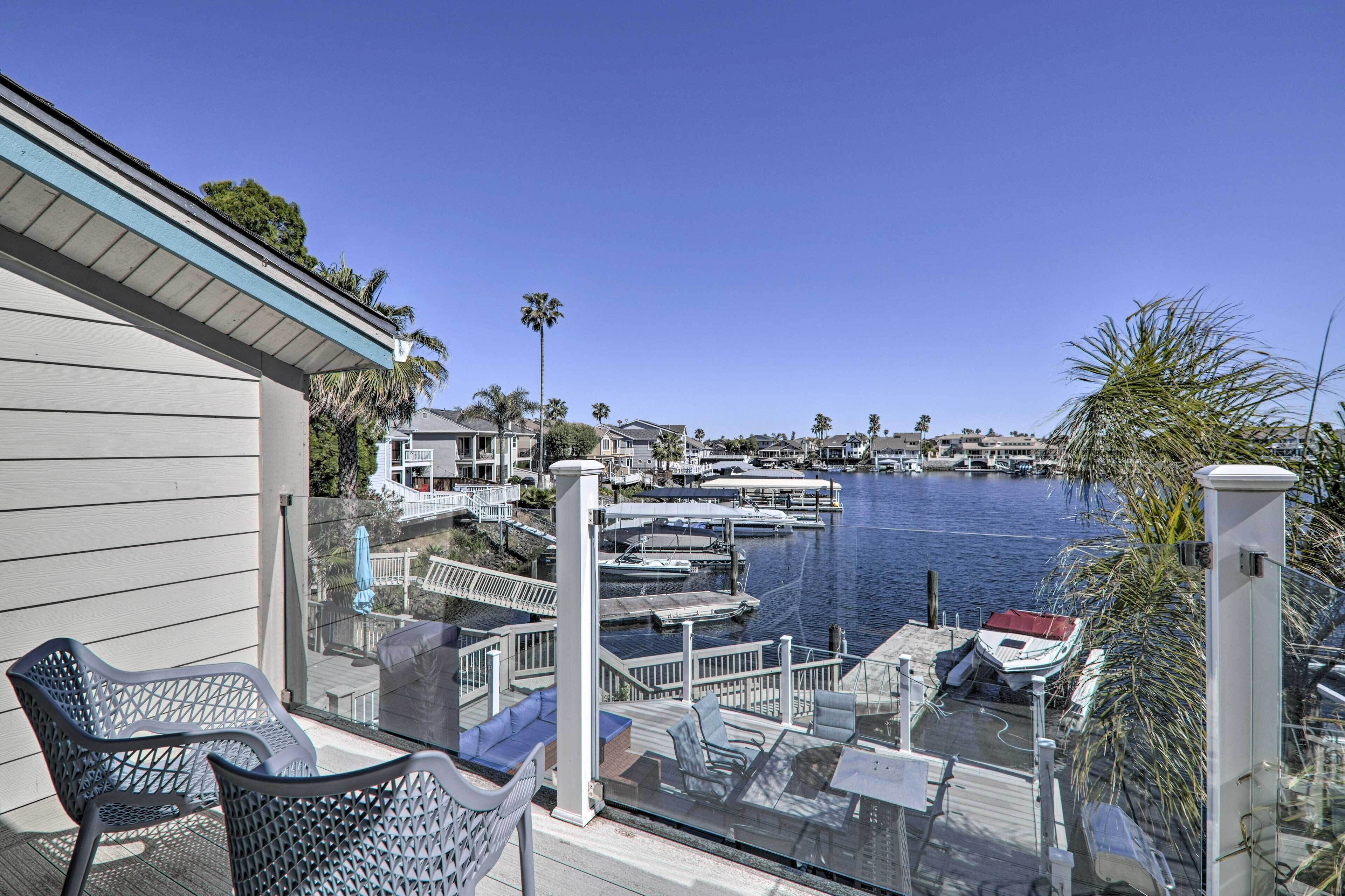 Discovery Bay Retreat w/ Balcony & Boat Dock!