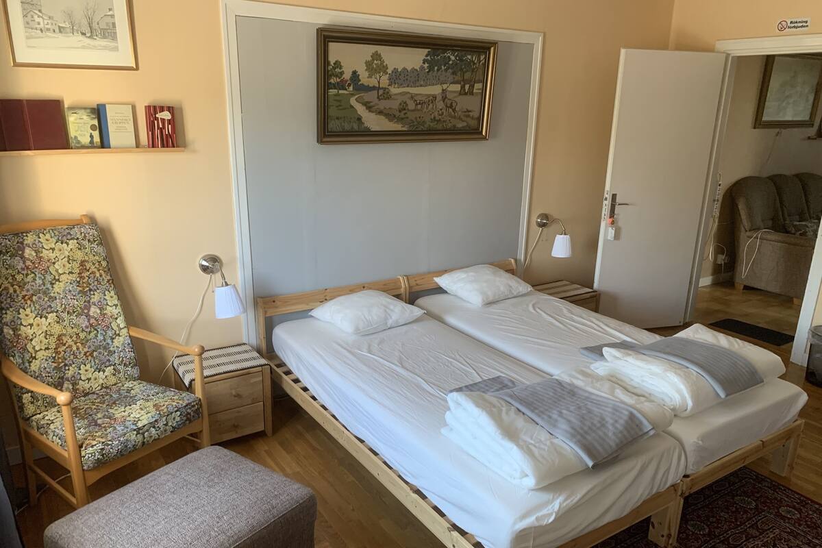 Economy Room | Travel cot, free WiFi, individually decorated, individually furnished