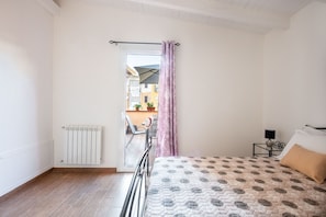 2 camere, ferro/asse da stiro, Wi-Fi gratuito, lenzuola