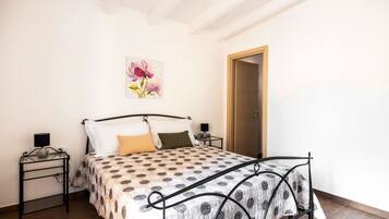 2 camere, ferro/asse da stiro, Wi-Fi gratuito, lenzuola