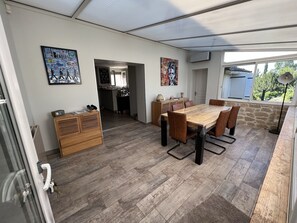 تناول الطعام