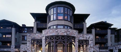 Suite, 4 kamar tidur | Eksterior