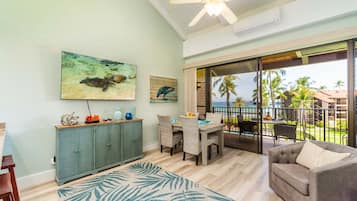 Leilighet, 2 soverom | Oppholdsområde | Smart-TV