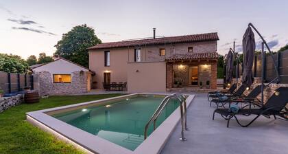Villa No.8 - Stonehouse in the heart of Istria