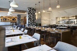 Päivittäinen buffetaamiainen maksusta