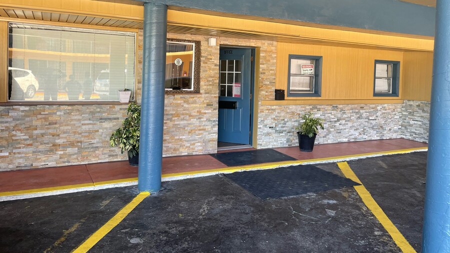 Royal Inn