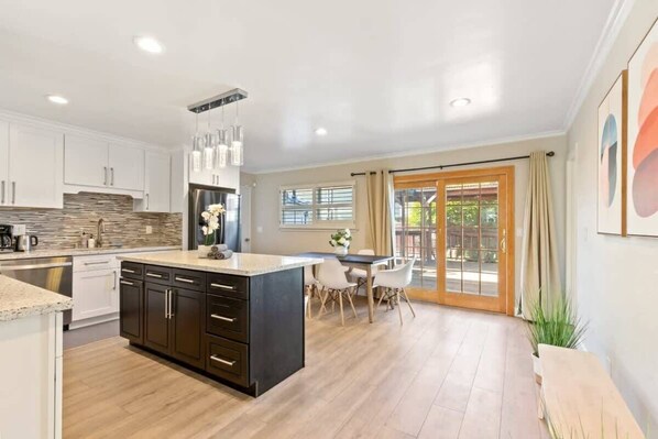 Fridge, microwave, oven, stovetop - @ Marbella Lane - Modern Refreshing Home (San Mateo)