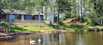 Butler's Bay Cottage on Teal Lake with Private Dock and Good Swimming