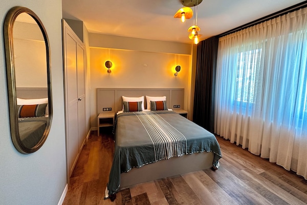 Caja de seguridad en la habitación, wifi gratis y ropa de cama
