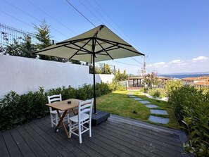 Studiosuite, terrasse, sjøutsikt | Utsikt fra overnattingsstedet