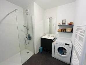 Hair dryer - Bright Apt With Balcony For 4 People In Vannes! (Vannes)