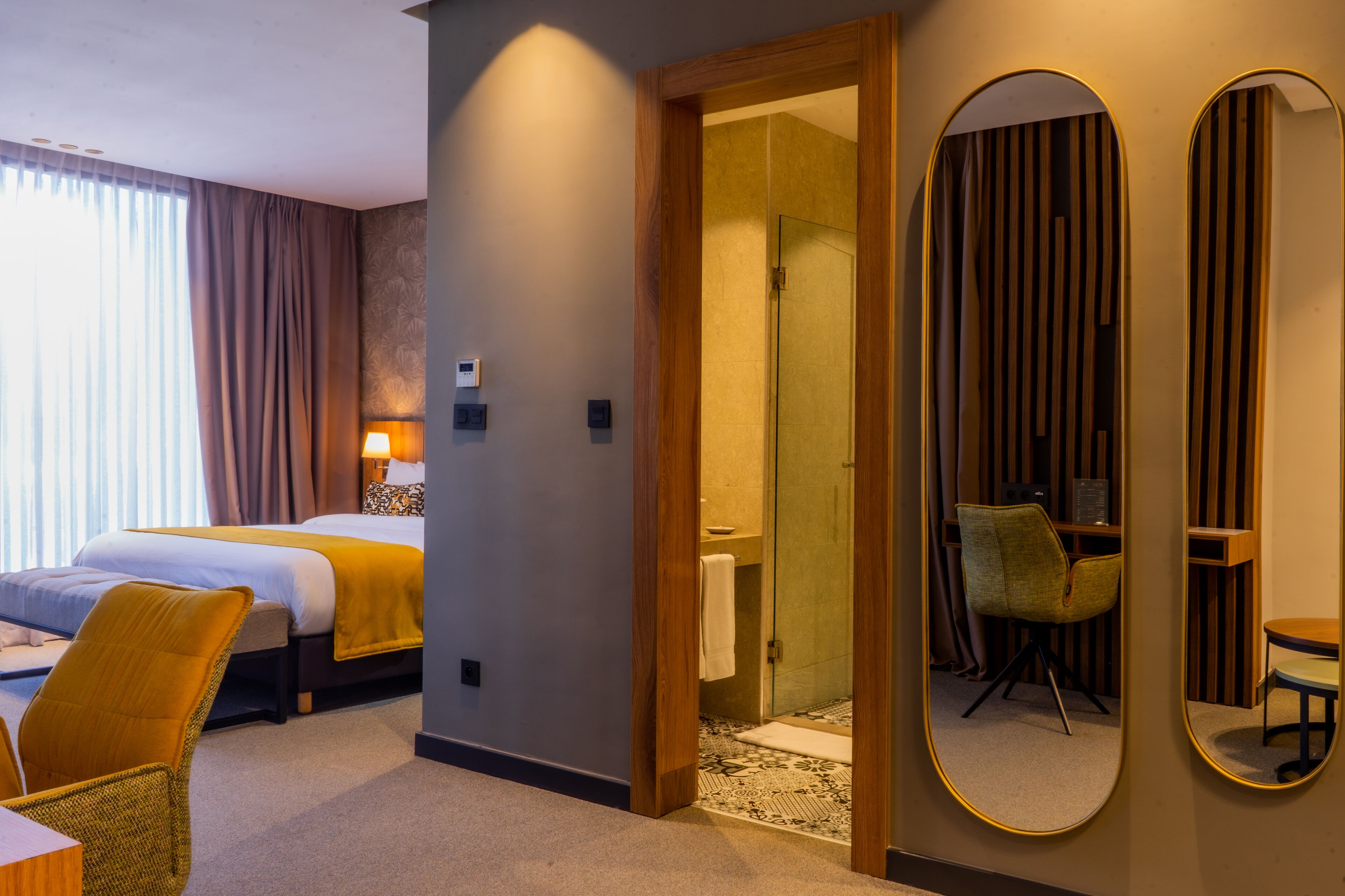 Executive Suite, 1 Bedroom, Garden View | Premium bedding, minibar, in-room safe, desk