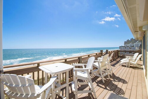 Luxury, Ocean Front, Cargo Lift, 3rd Floor Penthouse KD0003
