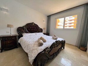 2 soverom, strykejern/-brett, wi-fi og sengetøy