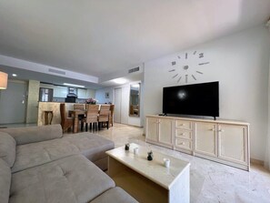 TV - Tropical First floor apartment PP25 (Punta Prima)