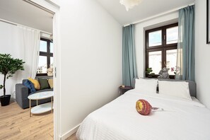 Condo tiện nghi đơn giản | 1 phòng ngủ, màn/rèm cản sáng, bàn ủi/dụng cụ ủi quần áo 