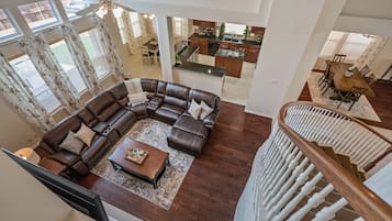 Smart TV, fireplace, video-game console, Hulu