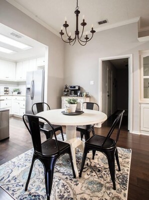 Dining - 🥇Best of West Lubbock! Remodeled 3/2 8 min to Tech (Lubbock)