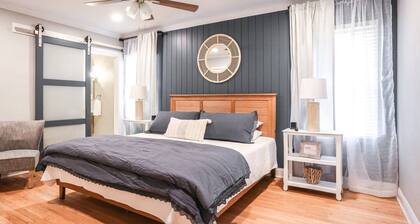 ⛵️Coastal Retreat at Tech Terrace 3/2 Remodeled 2 Kings