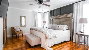 3 chambres, bureau, fer et planche à repasser, lit parapluie