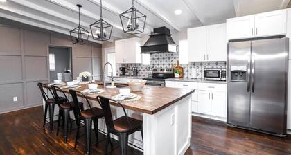 ❤️Heart of Med District Remodeled 4/3 walk to Tech