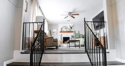 Heart of Rush 5/2.5 Remodeled Near Tech/Greek Cir