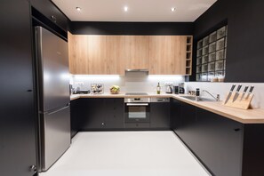 Fridge, microwave, oven, dishwasher