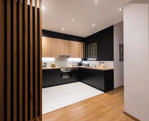 Refrigerador, microondas, horno y lavavajillas