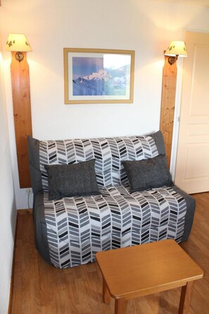 Living area - Ground floor, view mountain, tv, 27m², La Joue du Loup (Le Dévoluy)